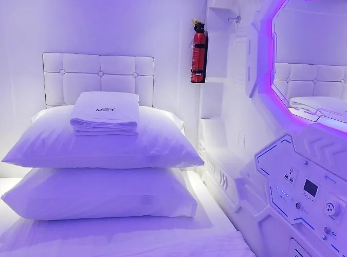 Met A Space Pod @phrom Phong Hostel Bangkok