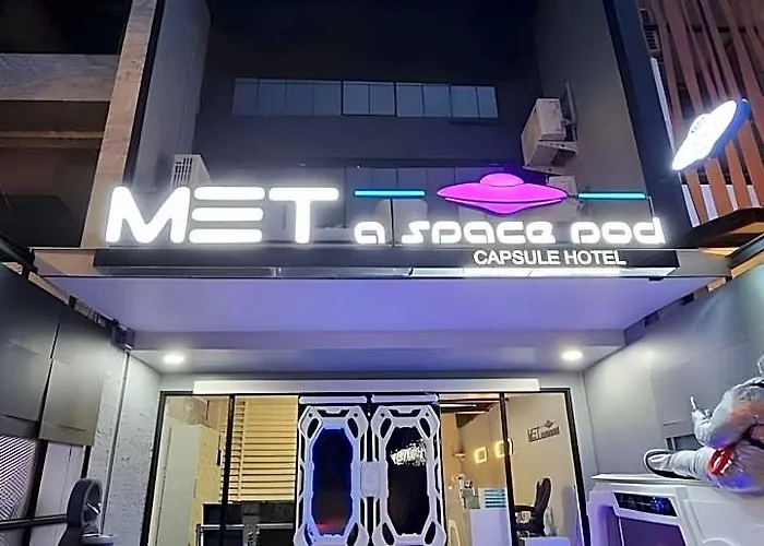 Met A Space Pod @phrom Phong Hostel